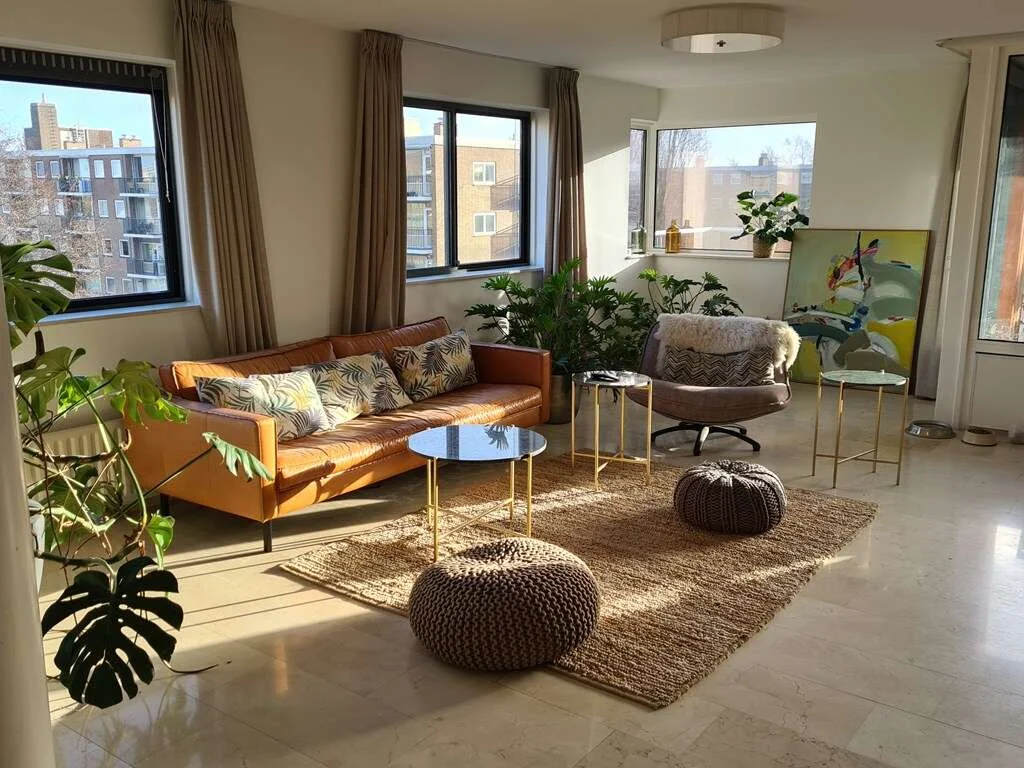 geblurde versie van de foto als achtergrond