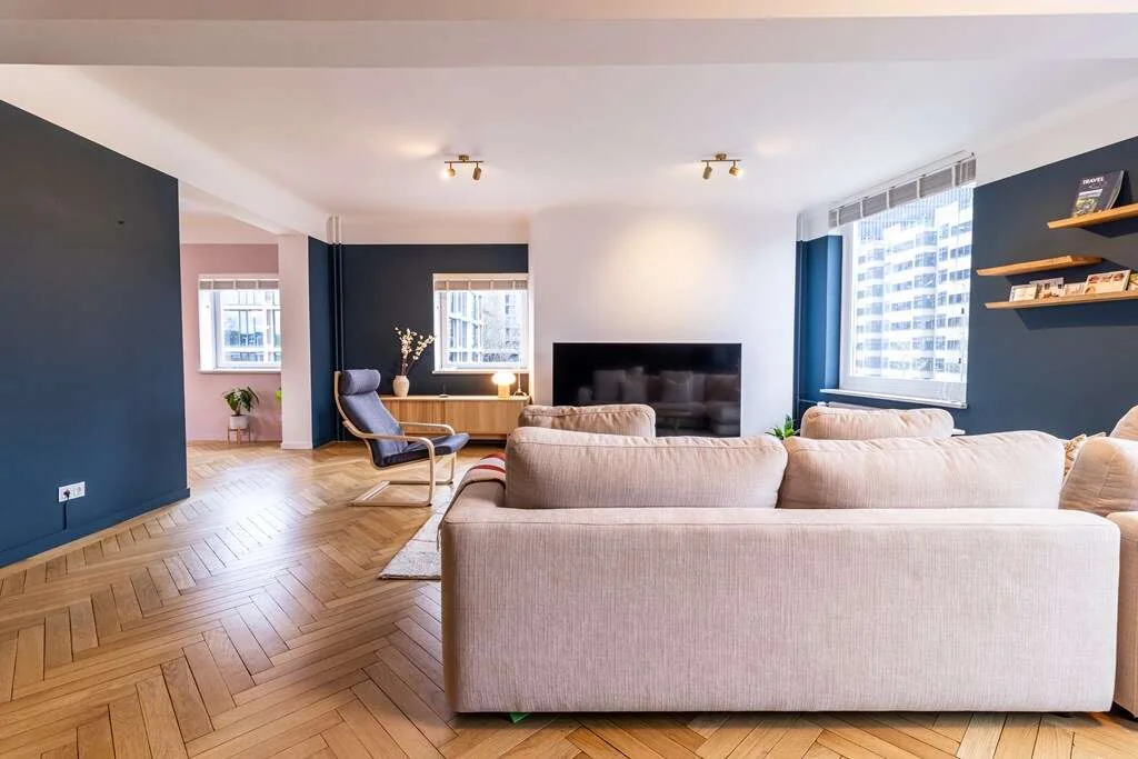 geblurde versie van de foto als achtergrond