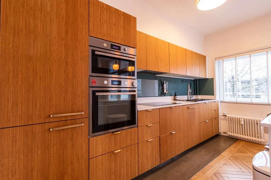 geblurde versie van de foto als achtergrond