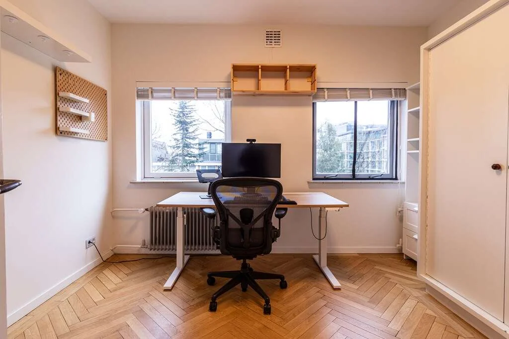 geblurde versie van de foto als achtergrond