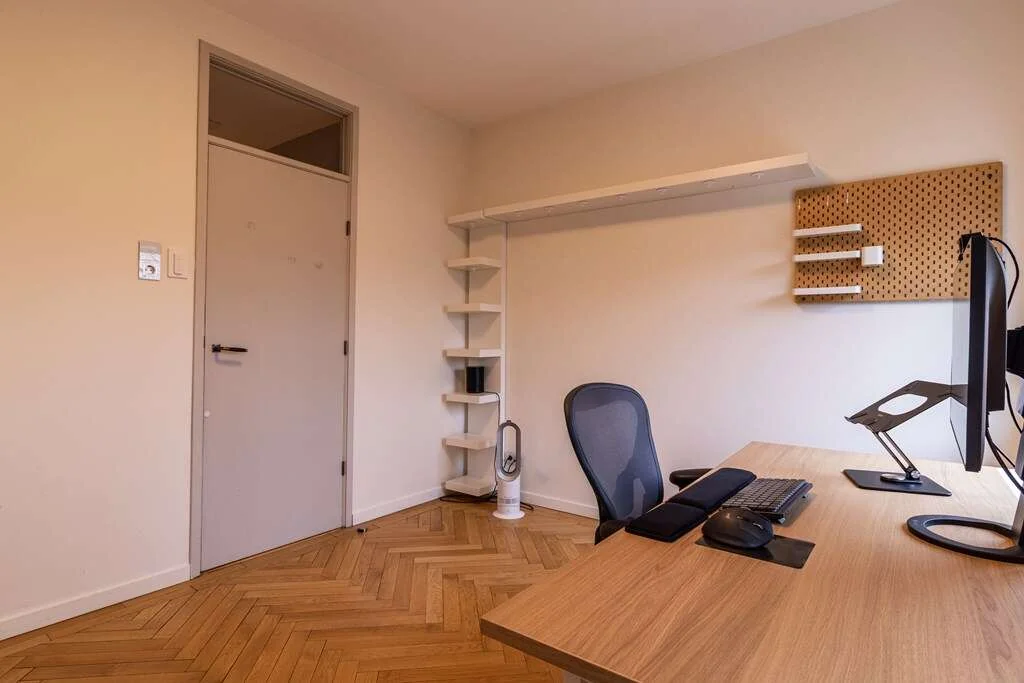 geblurde versie van de foto als achtergrond