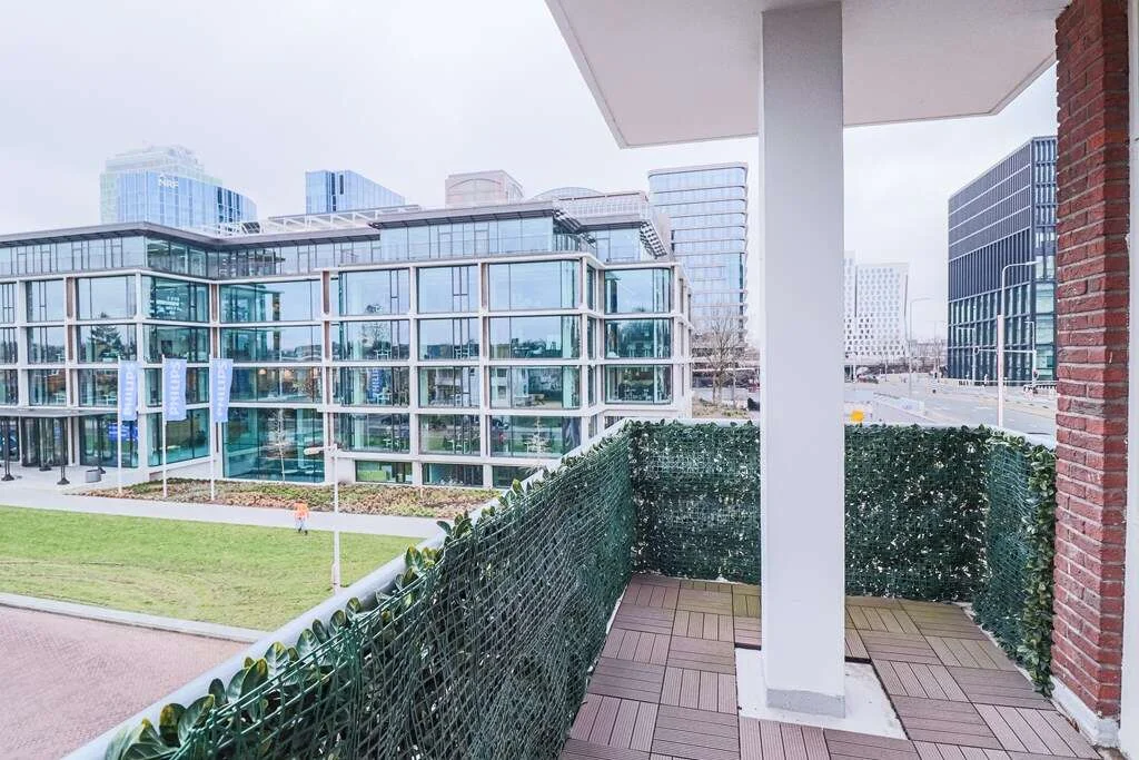 geblurde versie van de foto als achtergrond