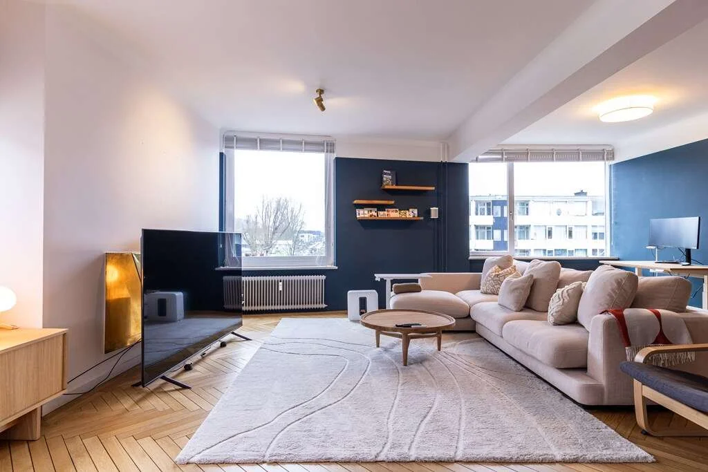 geblurde versie van de foto als achtergrond