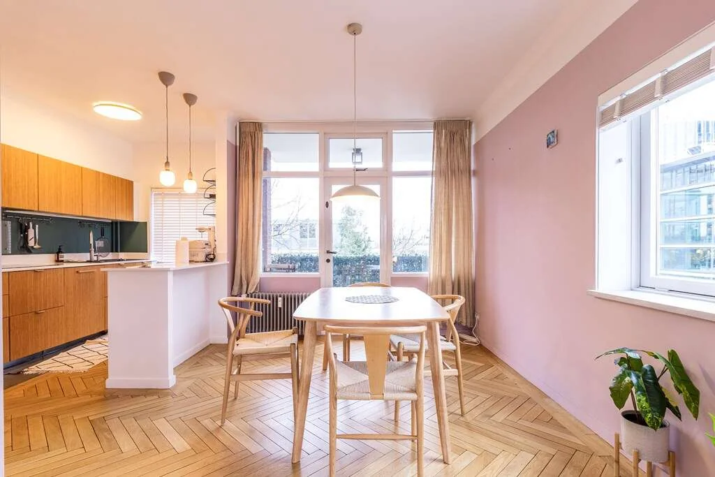 geblurde versie van de foto als achtergrond