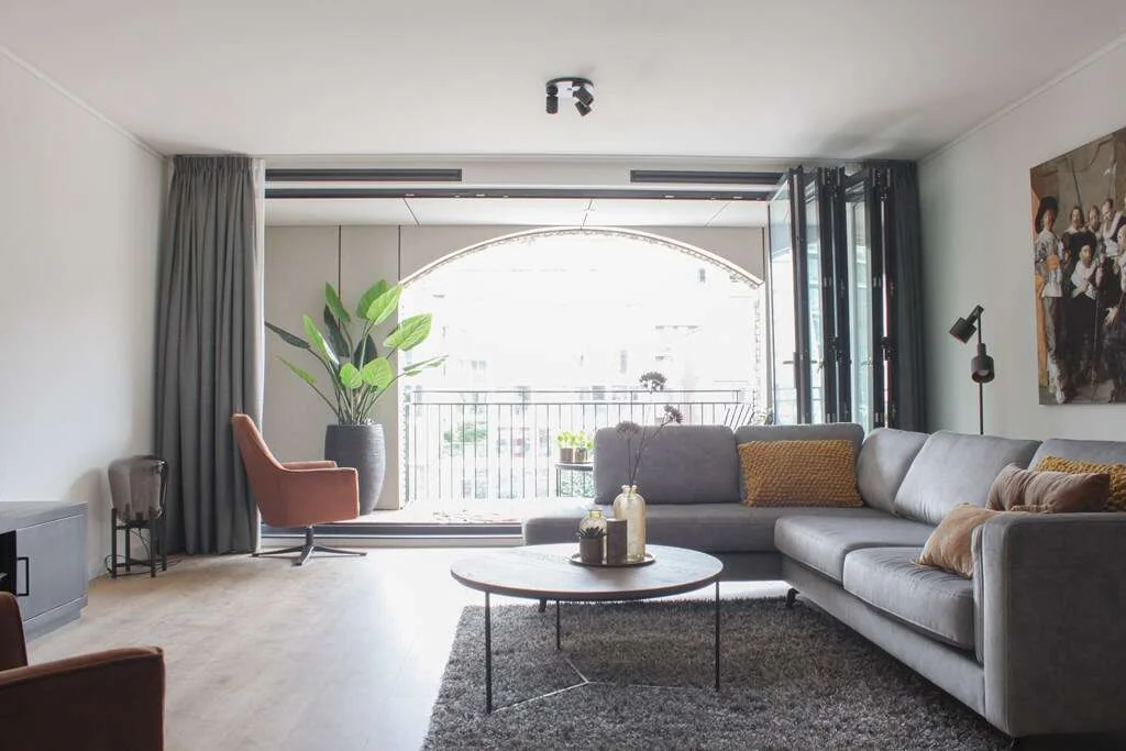 geblurde versie van de foto als achtergrond