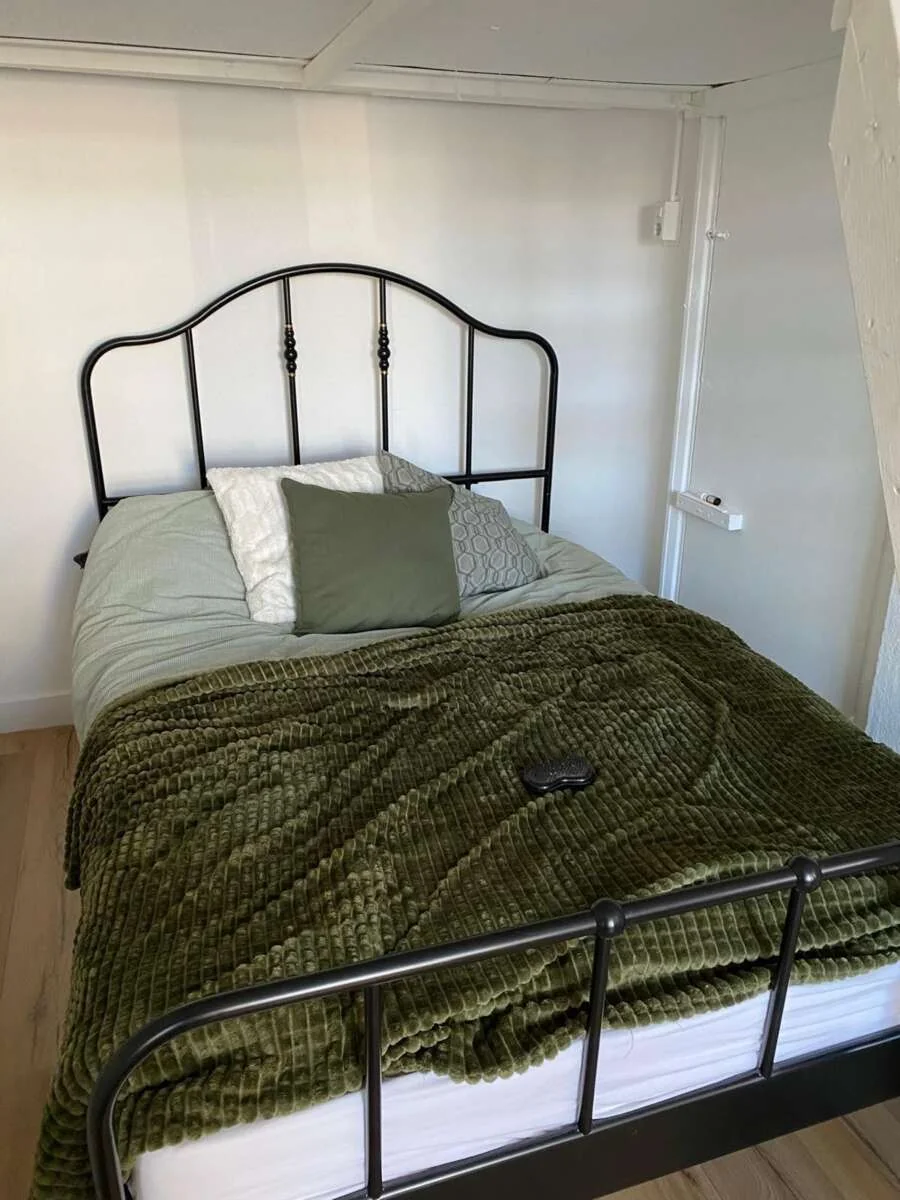 Foto van de Kamer gelegen aan de Oeverstraat in Leeuwarden