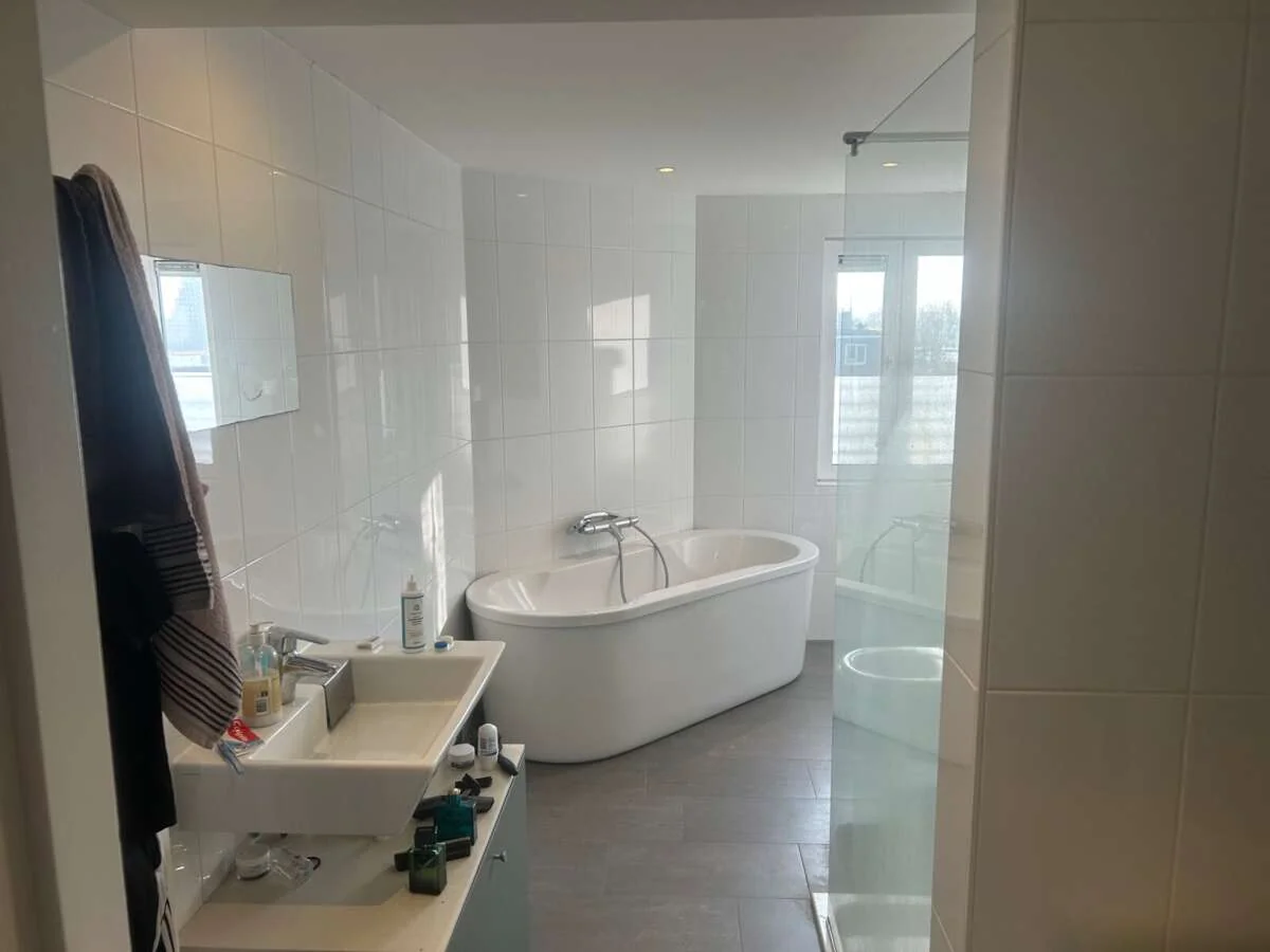 Foto van de Kamer gelegen aan de Tweede Keucheniusstraat in Amsterdam