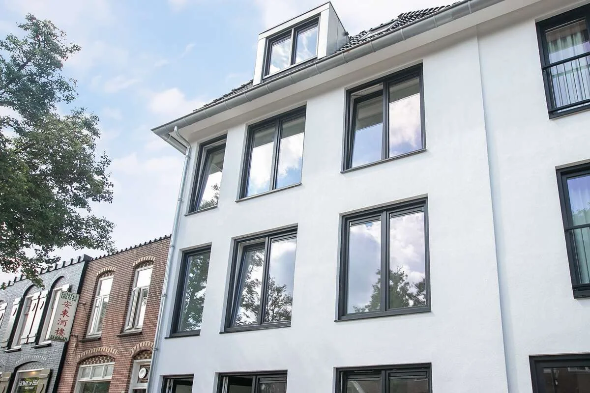 geblurde versie van de foto als achtergrond