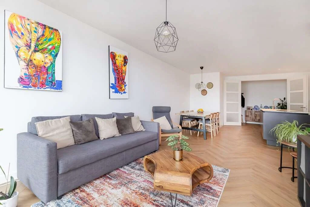 geblurde versie van de foto als achtergrond