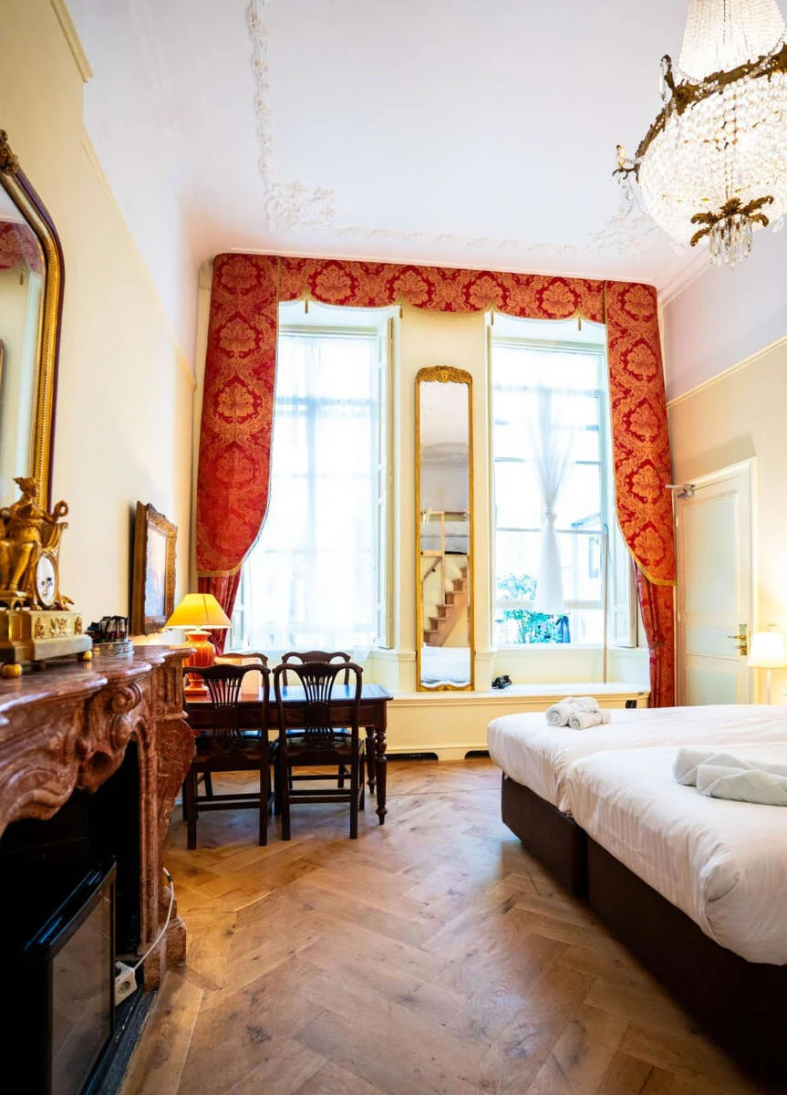 geblurde versie van de foto als achtergrond