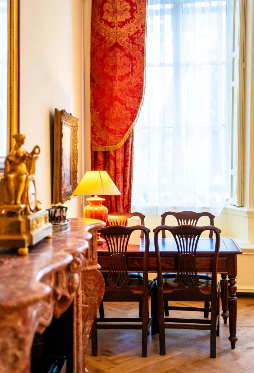 geblurde versie van de foto als achtergrond