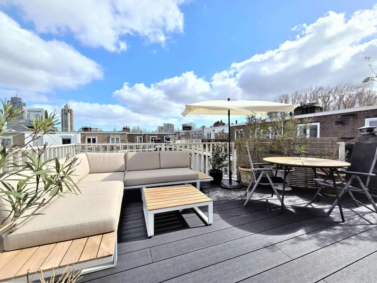 geblurde versie van de foto als achtergrond