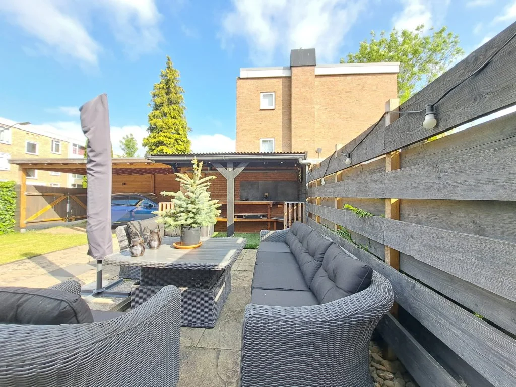 geblurde versie van de foto als achtergrond