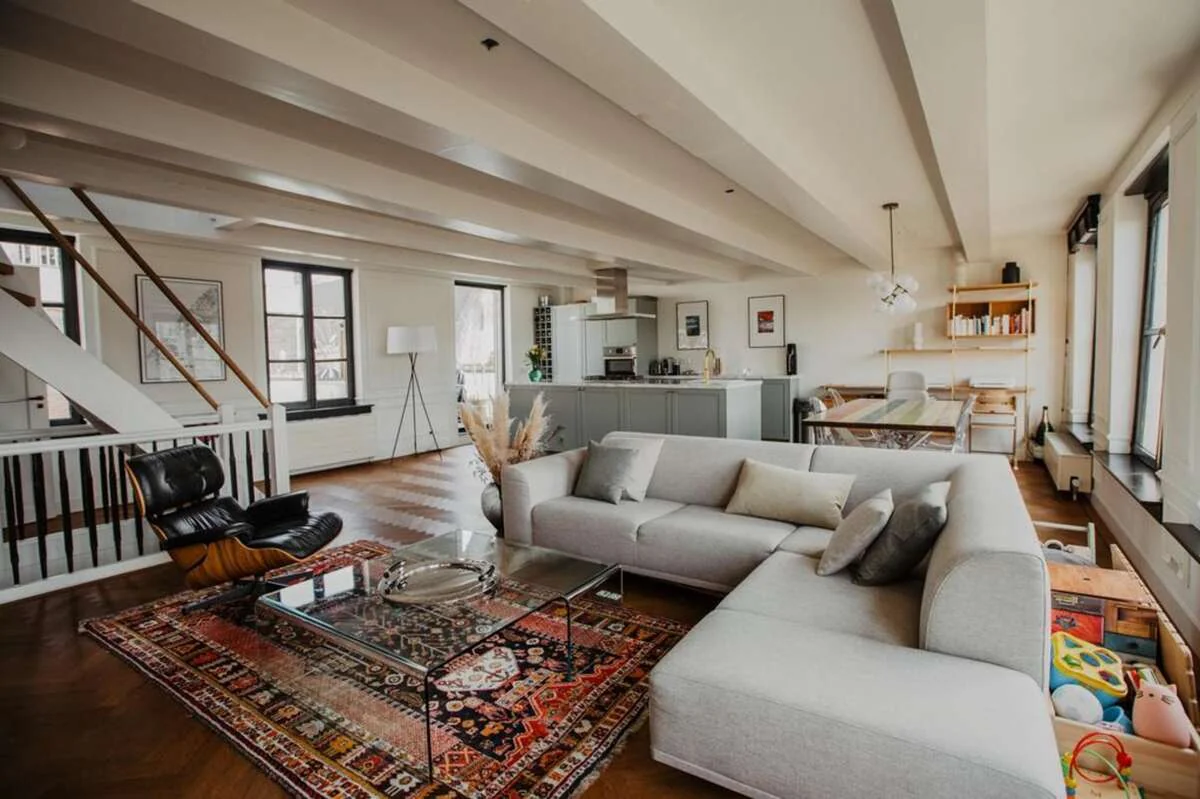 geblurde versie van de foto als achtergrond