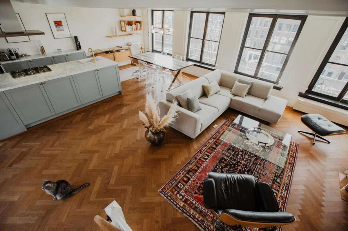 geblurde versie van de foto als achtergrond