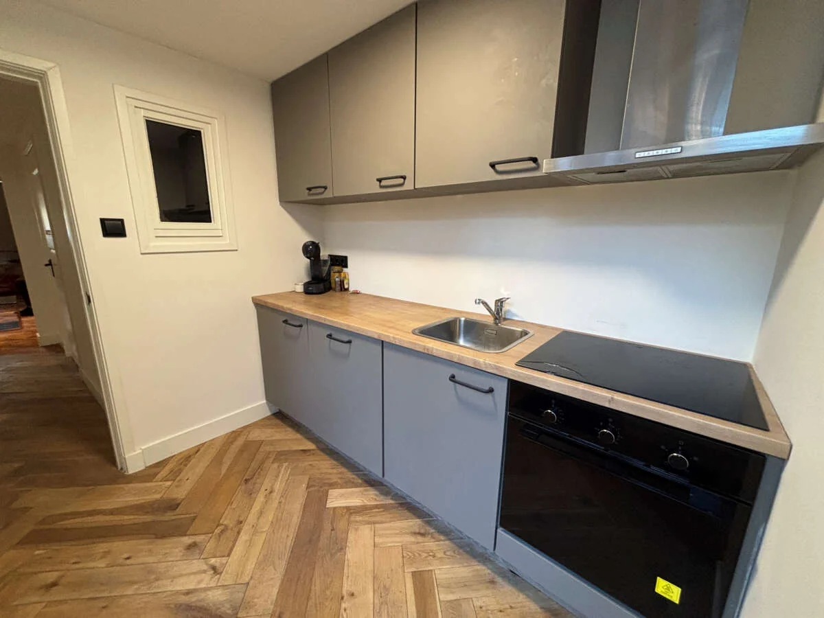 geblurde versie van de foto als achtergrond