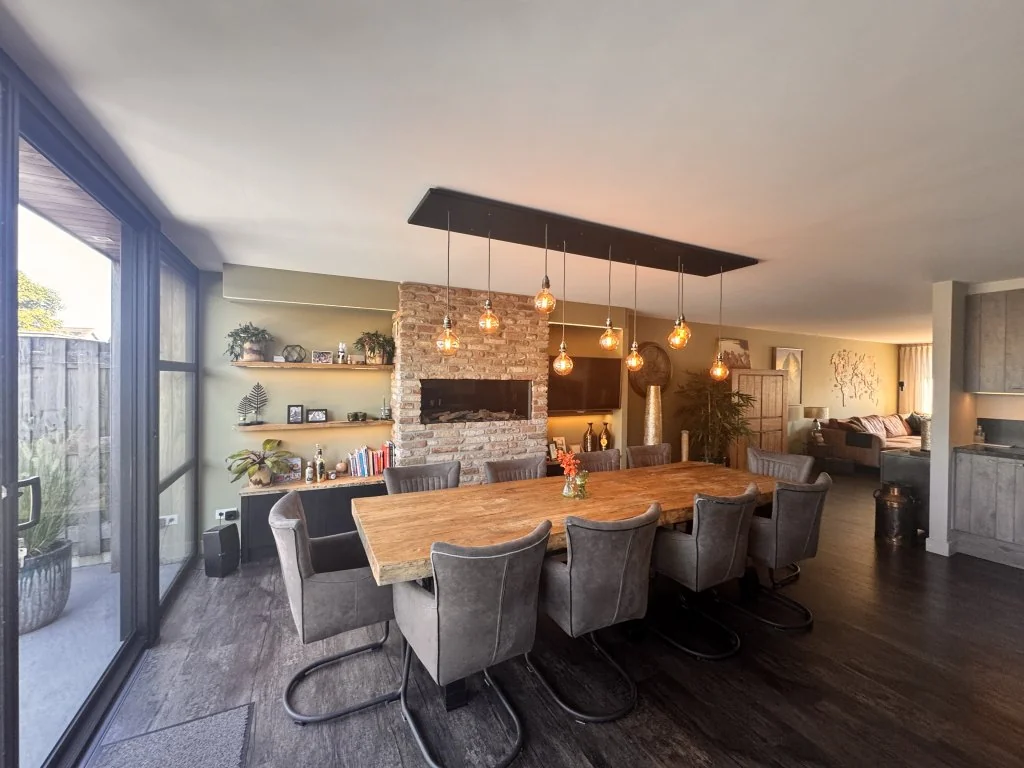 geblurde versie van de foto als achtergrond