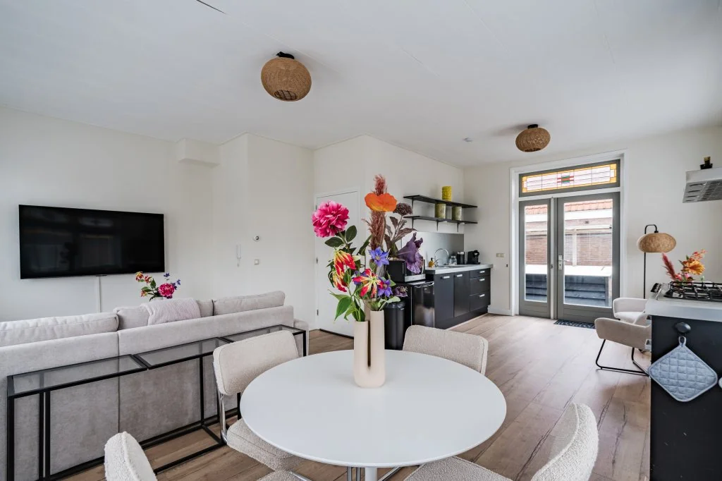 geblurde versie van de foto als achtergrond