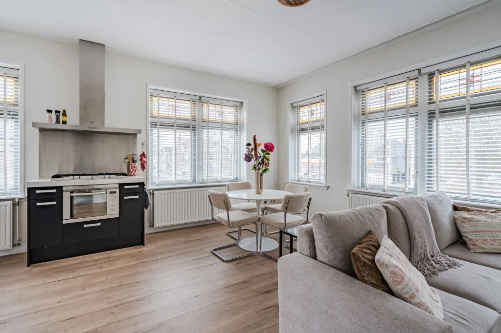 geblurde versie van de foto als achtergrond