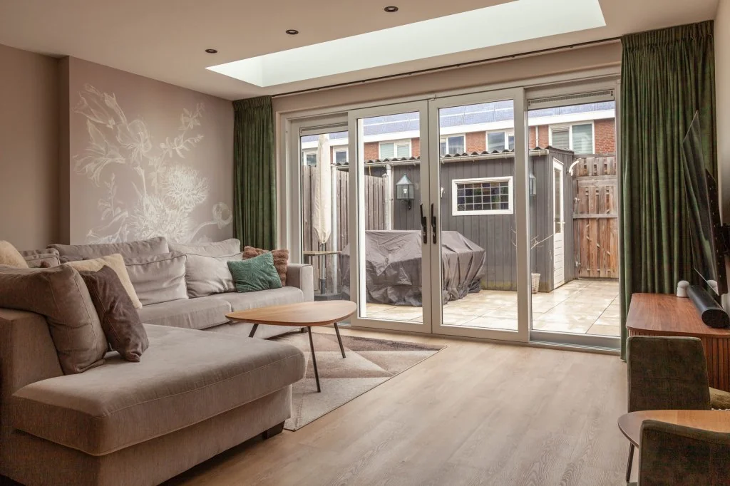 geblurde versie van de foto als achtergrond