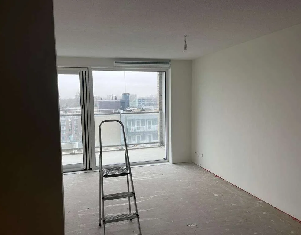 geblurde versie van de foto als achtergrond