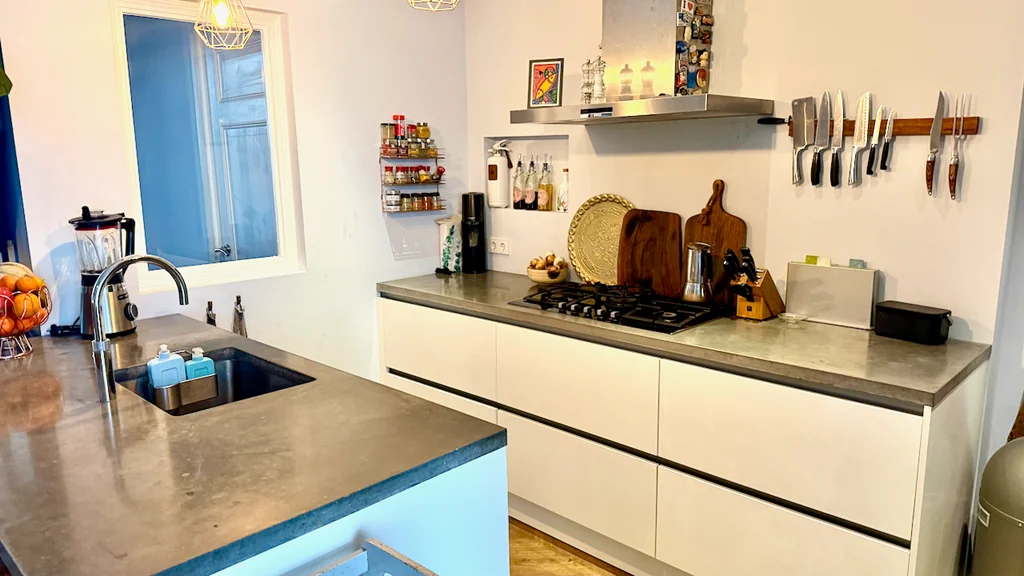 Foto van de Appartement gelegen aan de Adelheidstraat in Den Haag