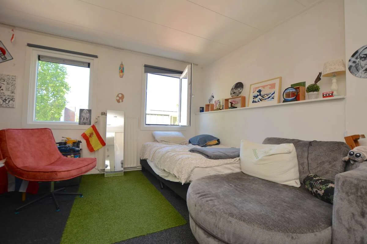 geblurde versie van de foto als achtergrond