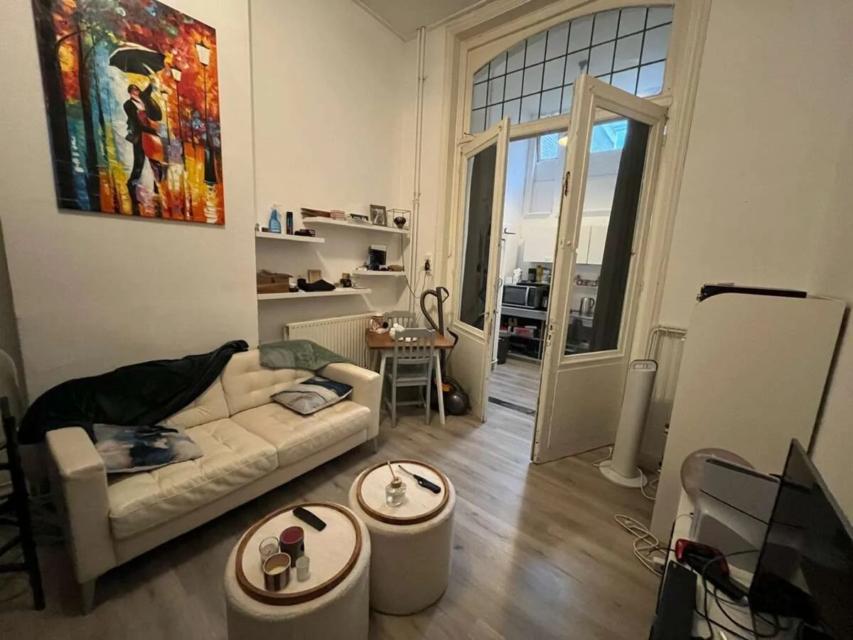 geblurde versie van de foto als achtergrond