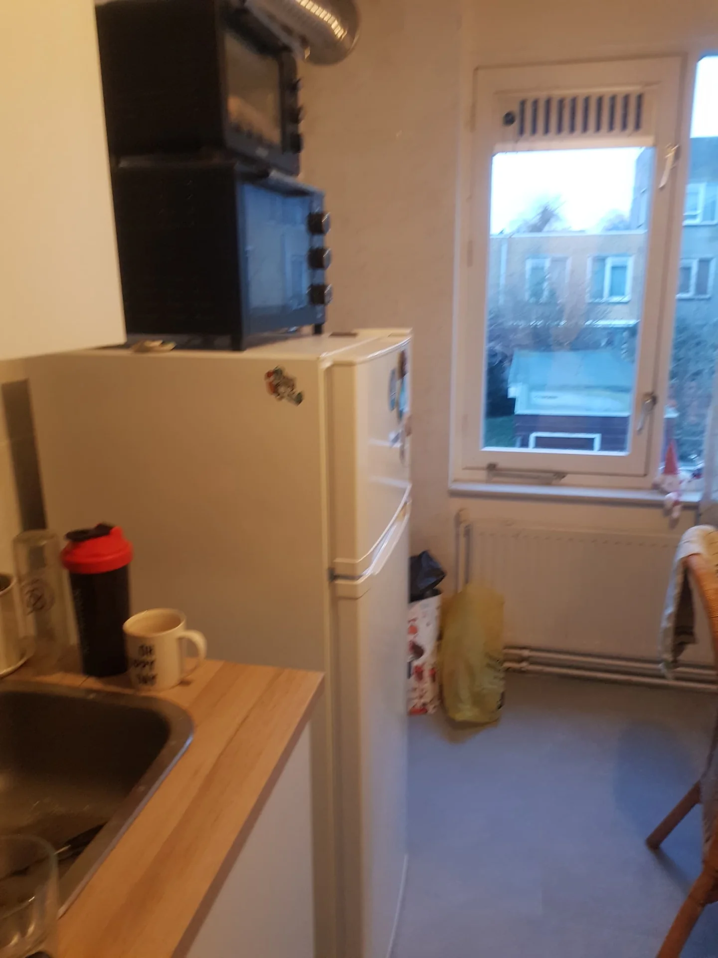 geblurde versie van de foto als achtergrond