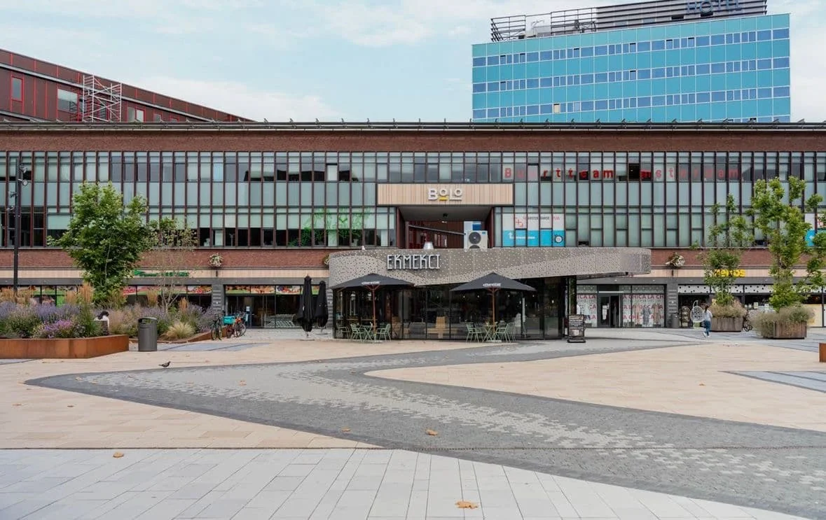 geblurde versie van de foto als achtergrond