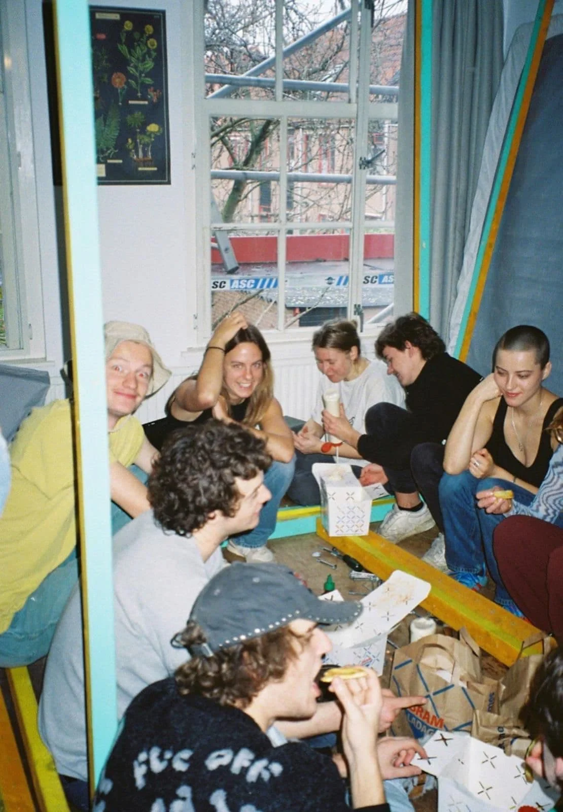 geblurde versie van de foto als achtergrond