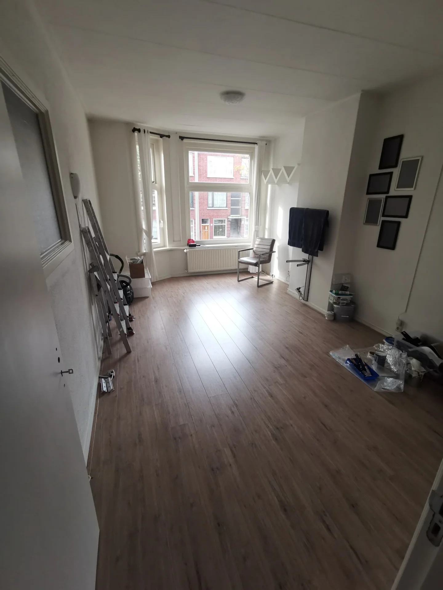 geblurde versie van de foto als achtergrond