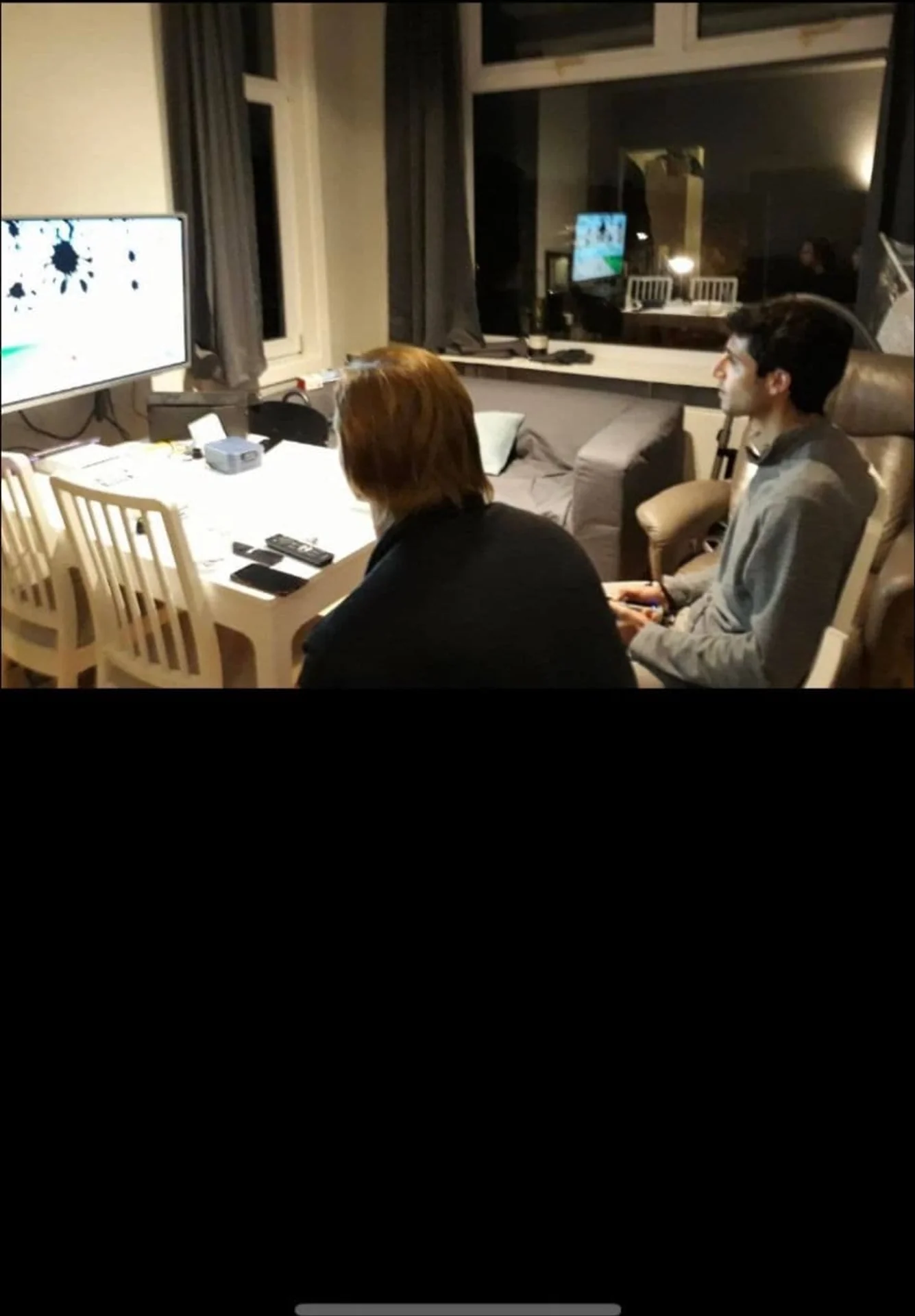 geblurde versie van de foto als achtergrond