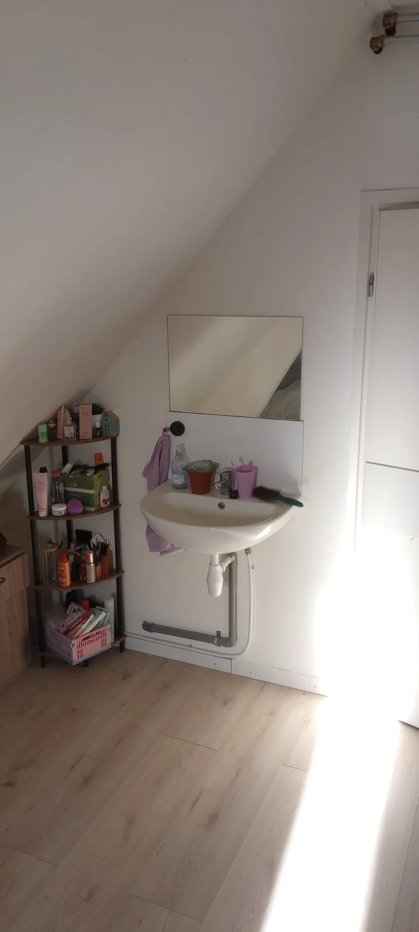 Foto van de Kamer gelegen aan de Gerrit van de Lindestraat in Rotterdam