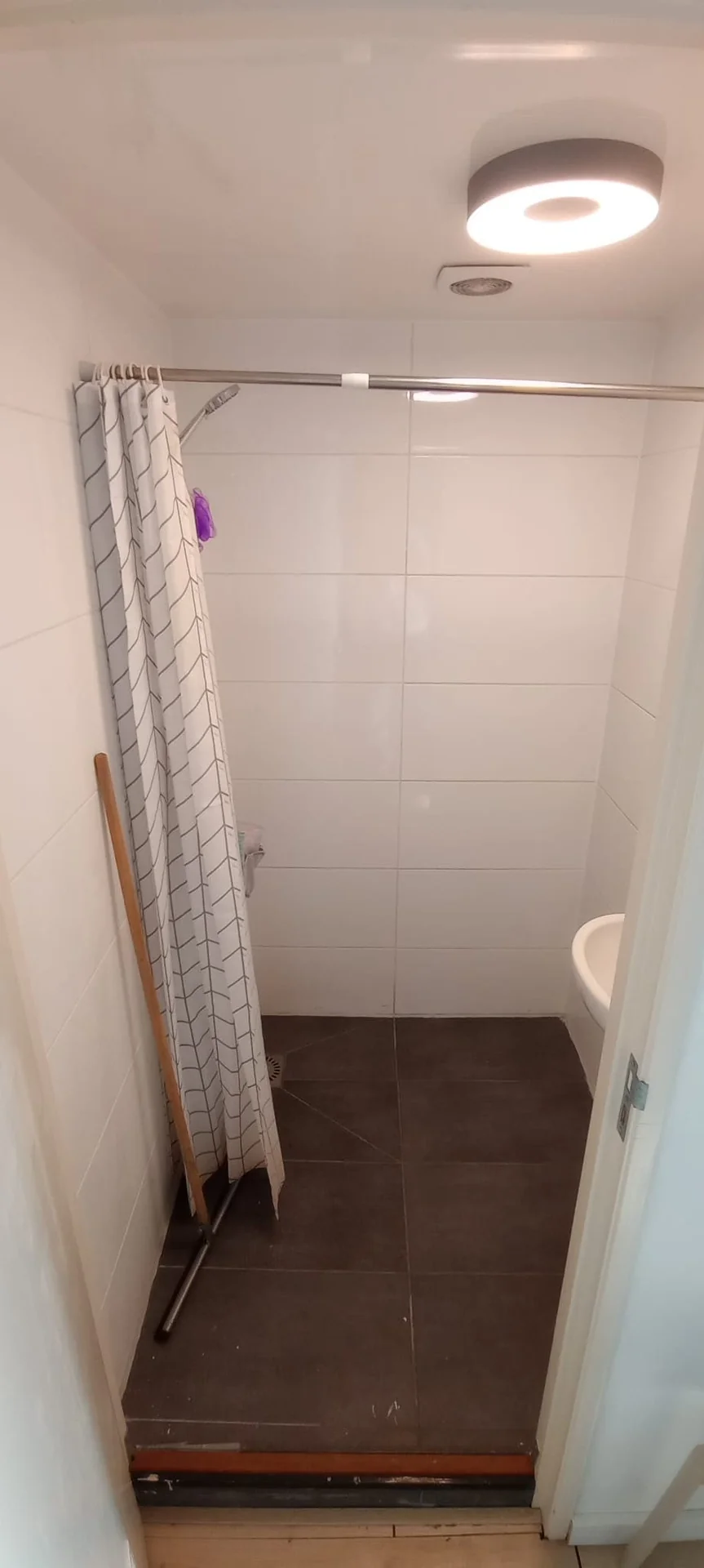 Foto van de Kamer gelegen aan de Gerrit van de Lindestraat in Rotterdam