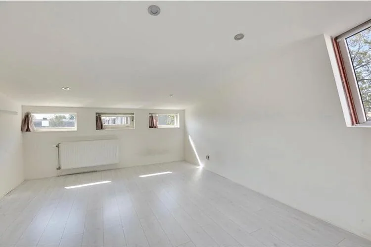 Foto van de Kamer gelegen aan de Leenhofstraat in Amsterdam