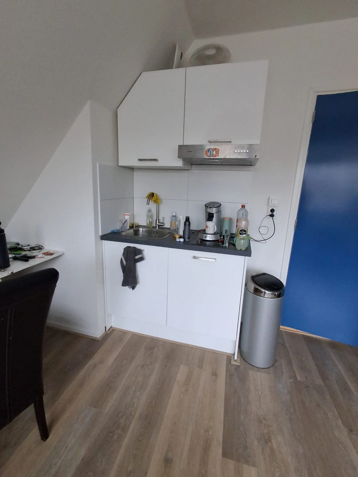 geblurde versie van de foto als achtergrond