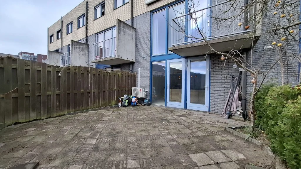 geblurde versie van de foto als achtergrond