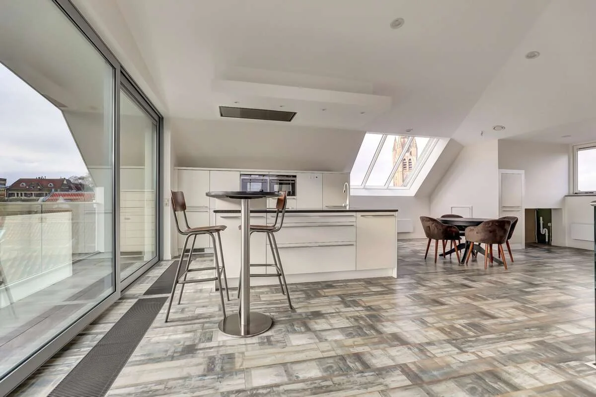 geblurde versie van de foto als achtergrond