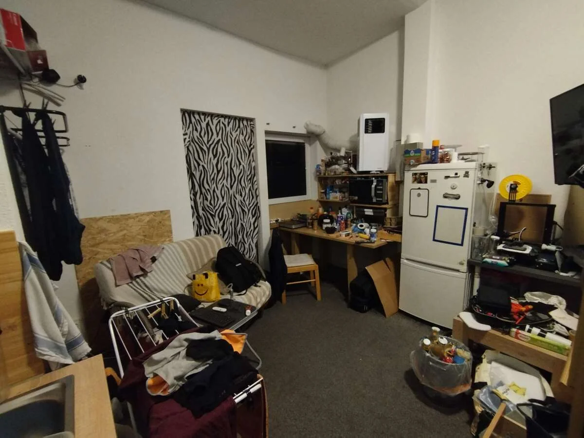 geblurde versie van de foto als achtergrond