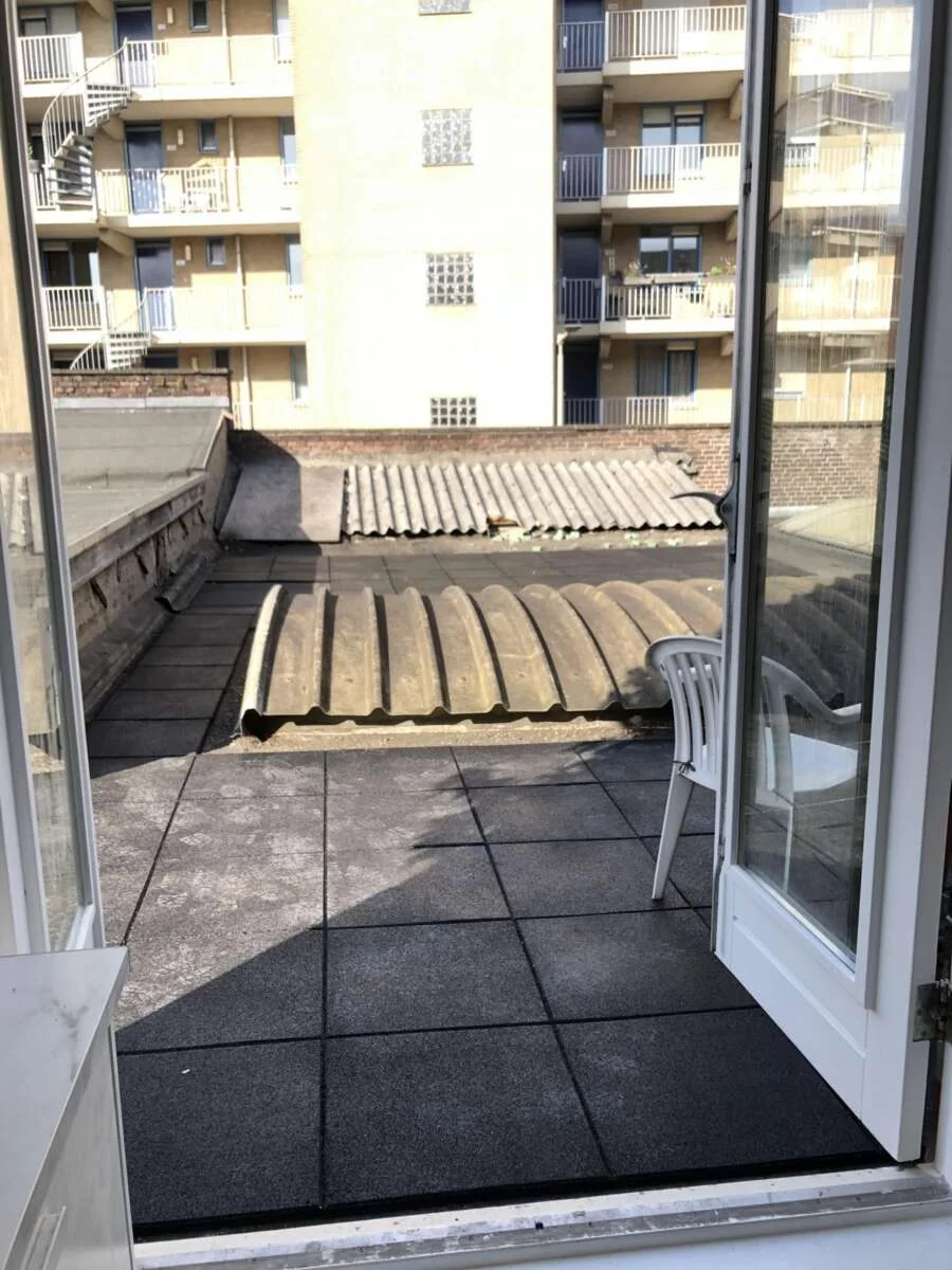 geblurde versie van de foto als achtergrond