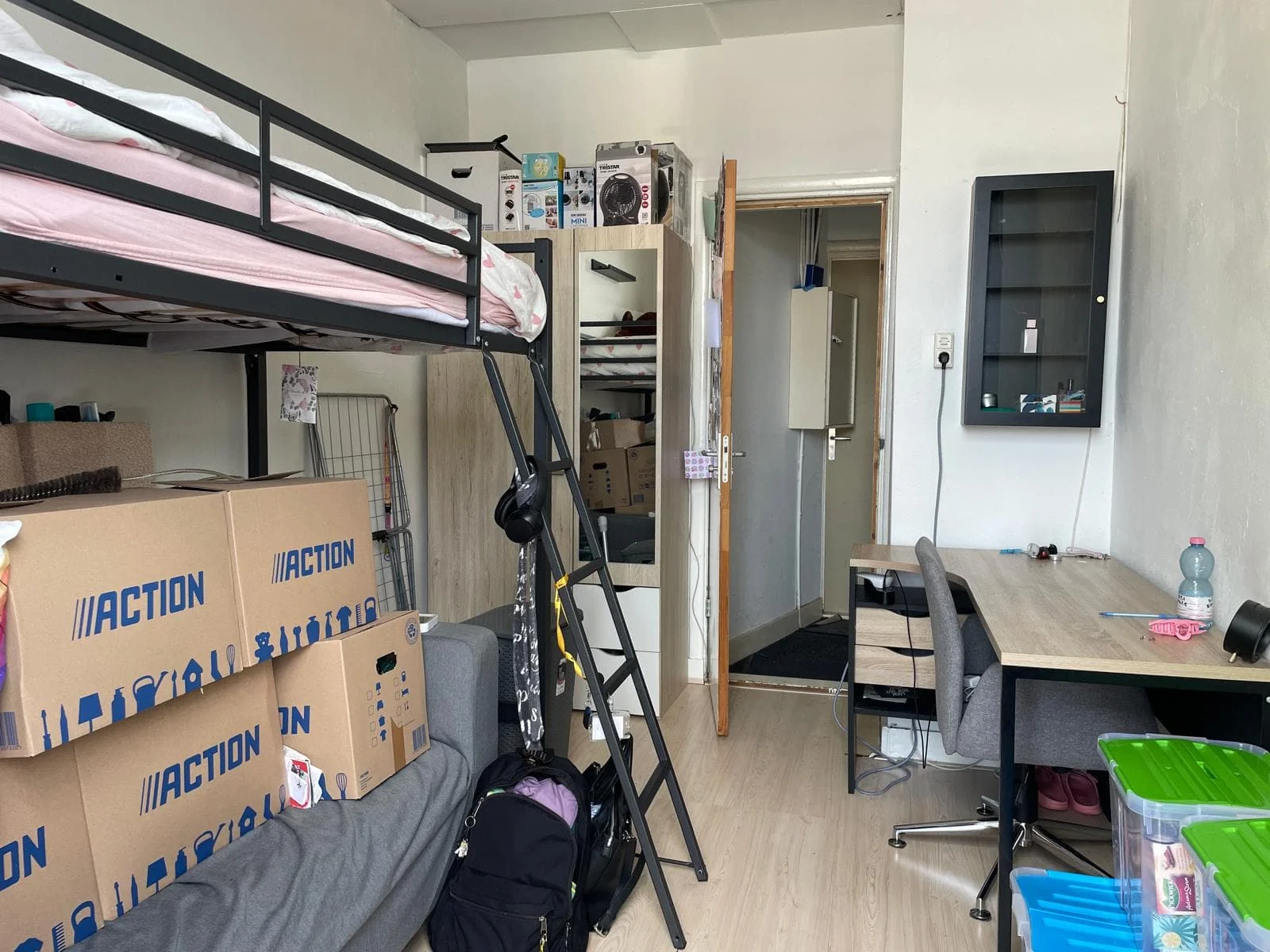 geblurde versie van de foto als achtergrond