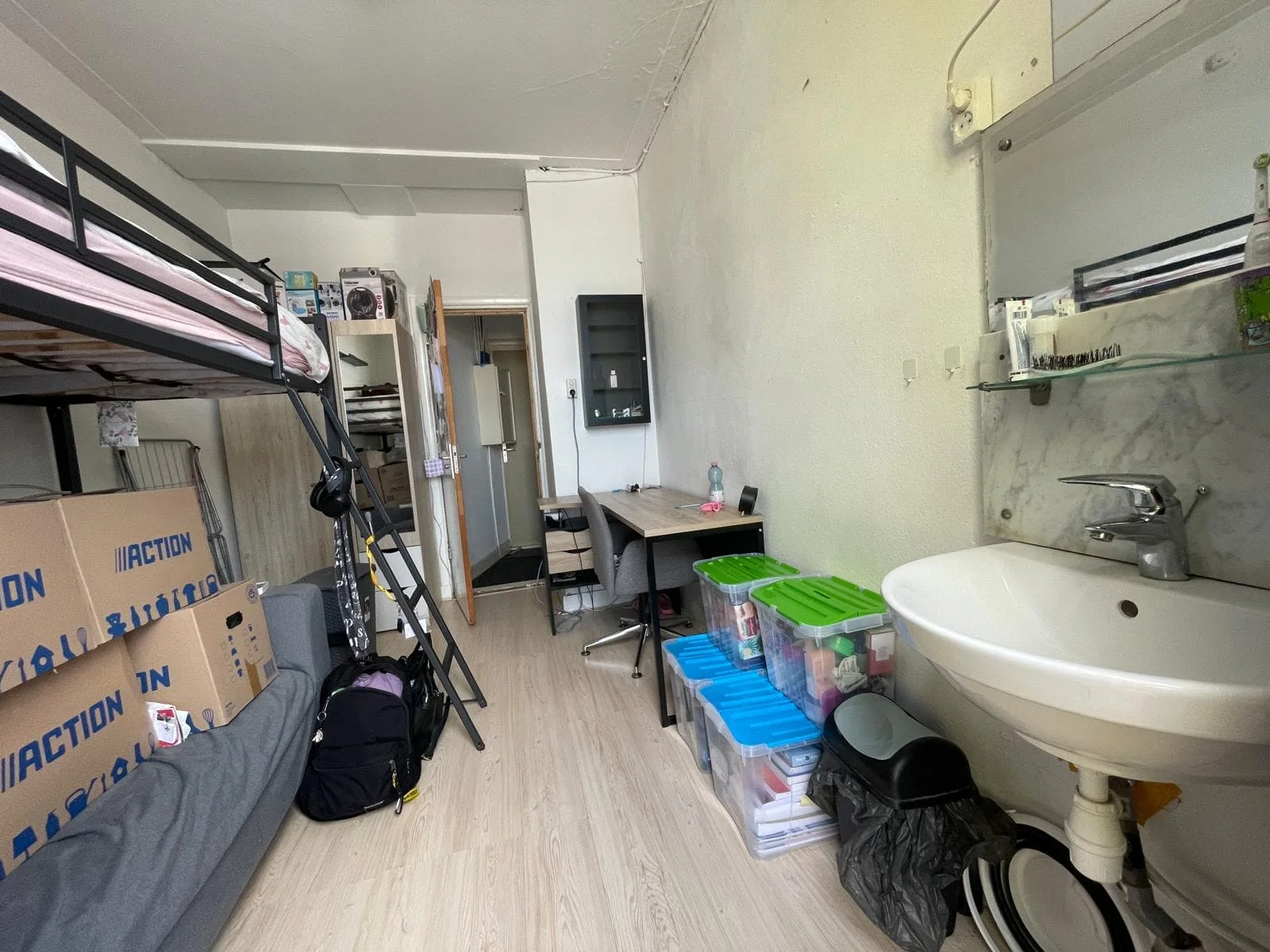 geblurde versie van de foto als achtergrond