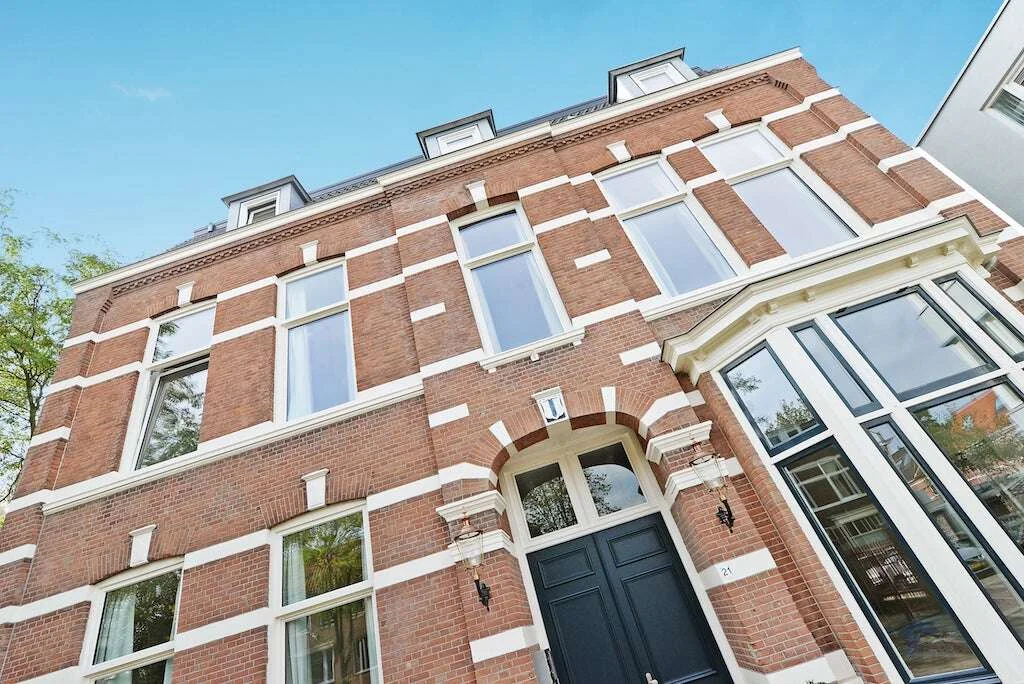 geblurde versie van de foto als achtergrond