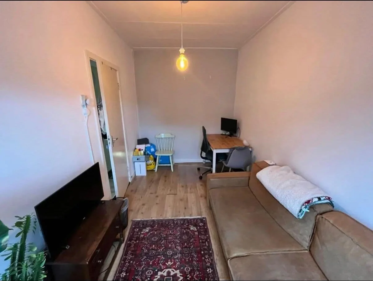 geblurde versie van de foto als achtergrond