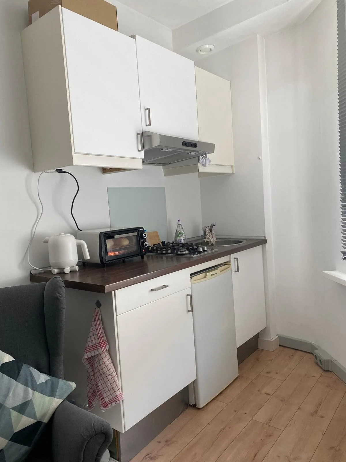 geblurde versie van de foto als achtergrond