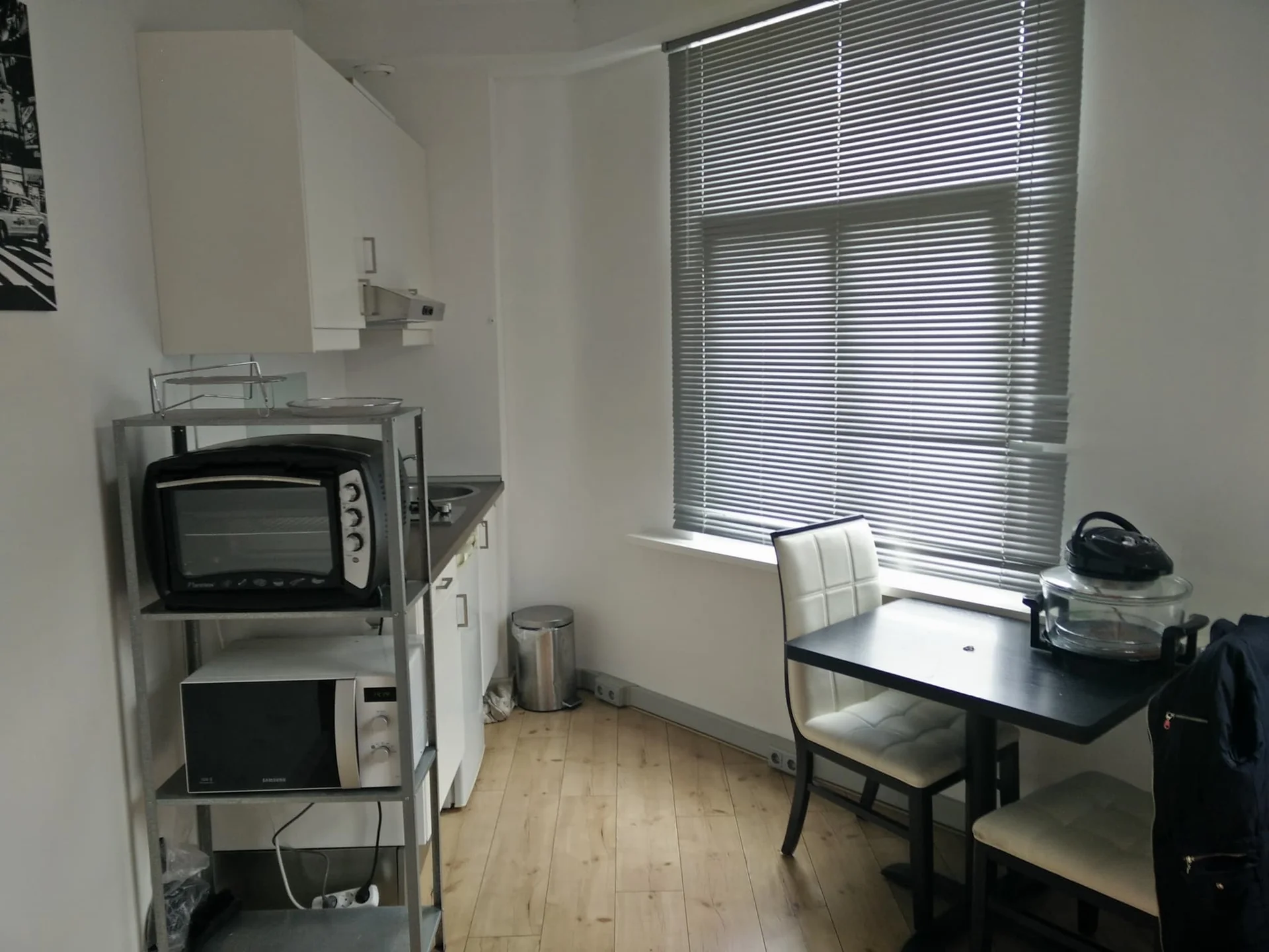 geblurde versie van de foto als achtergrond