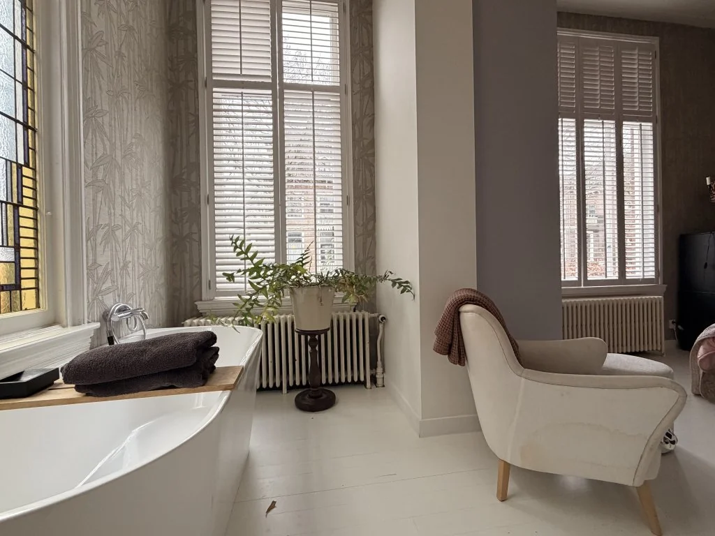 geblurde versie van de foto als achtergrond