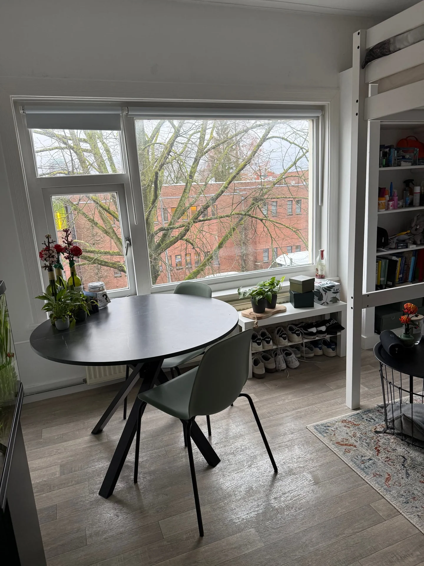 geblurde versie van de foto als achtergrond