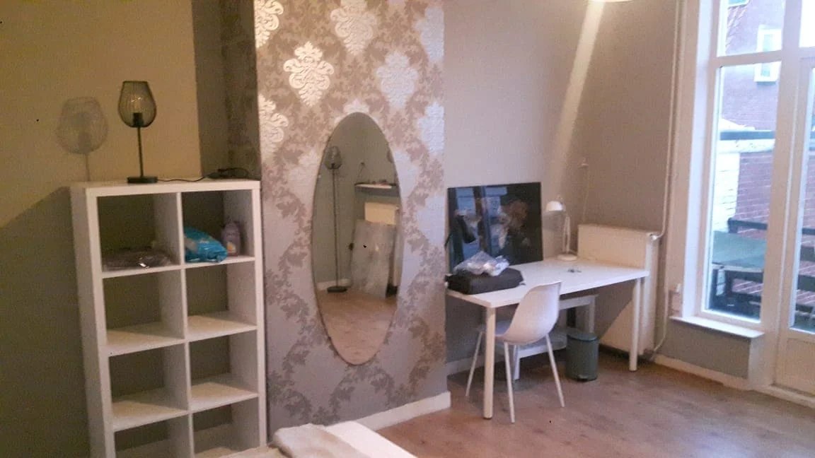 geblurde versie van de foto als achtergrond